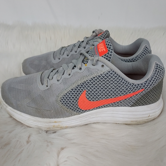 Nike Revolution 3 running shoes, women's size 7.5, grey - Picture 3 of 9
